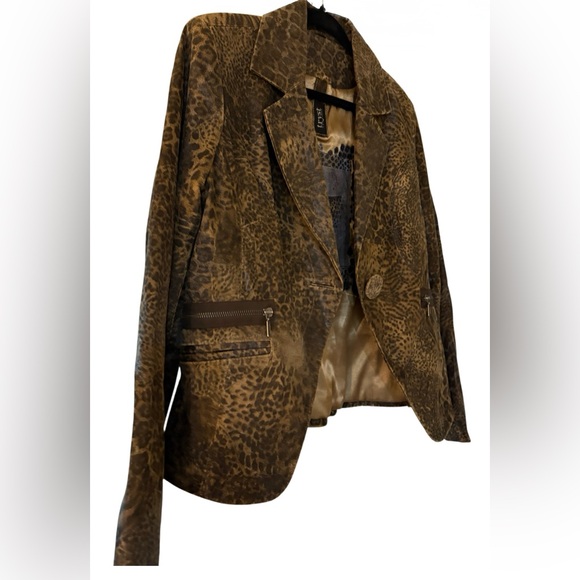 Tryst New York women’s leather blazer - Picture 2 of 16